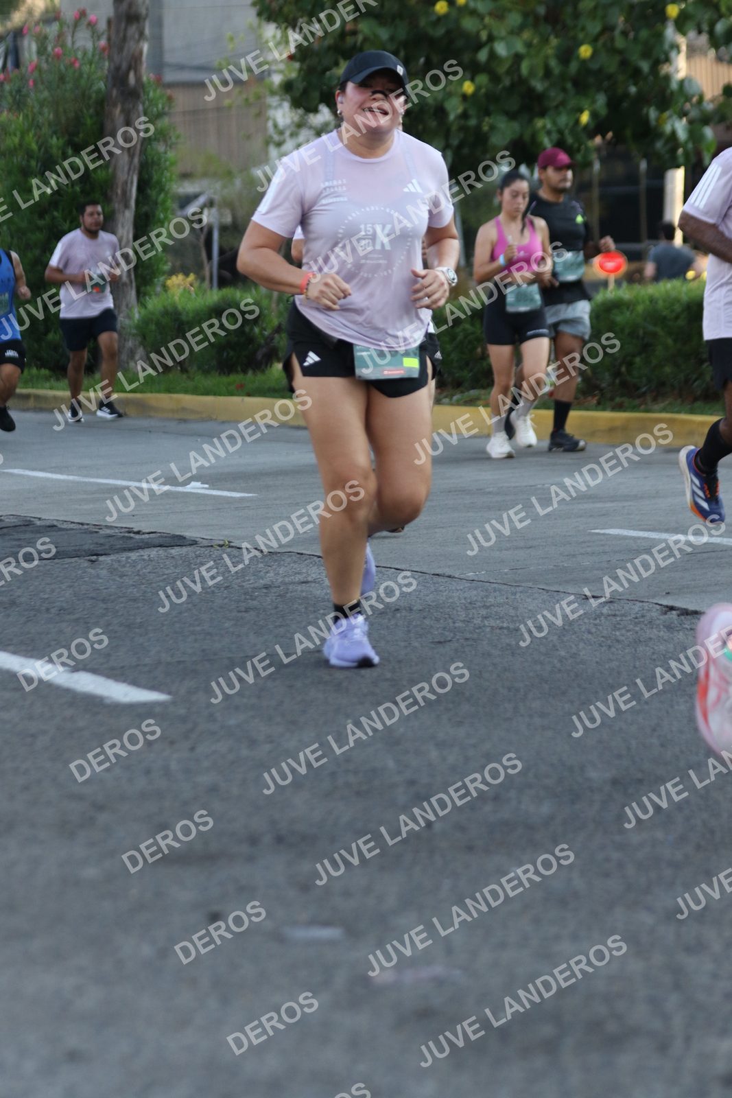 Foto de ADIDAS SPLITS GUADALAJARA 15K / 30K en Av. San Ignacio esquina Av. Ignacio L. Vallarta, Zapopan a las 07:44 · dorsal 15, 30