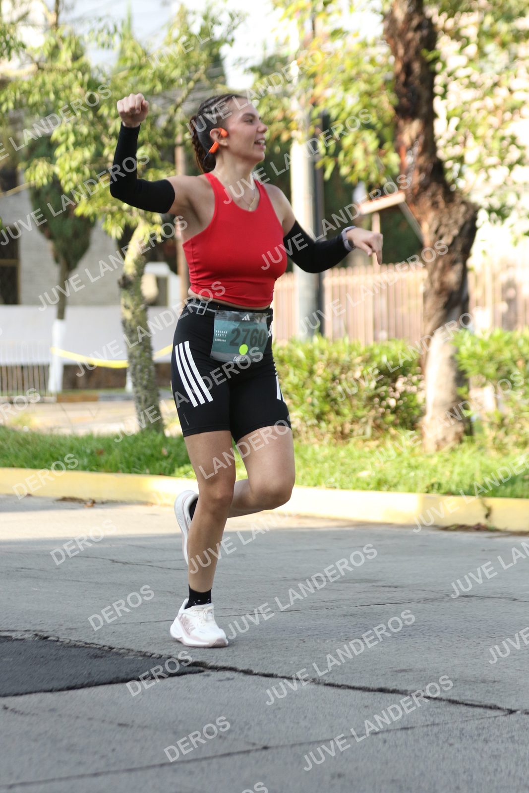 Foto de ADIDAS SPLITS GUADALAJARA 15K / 30K en Av. San Ignacio esquina Av. Ignacio L. Vallarta, Zapopan a las 08:27 · dorsal 2760