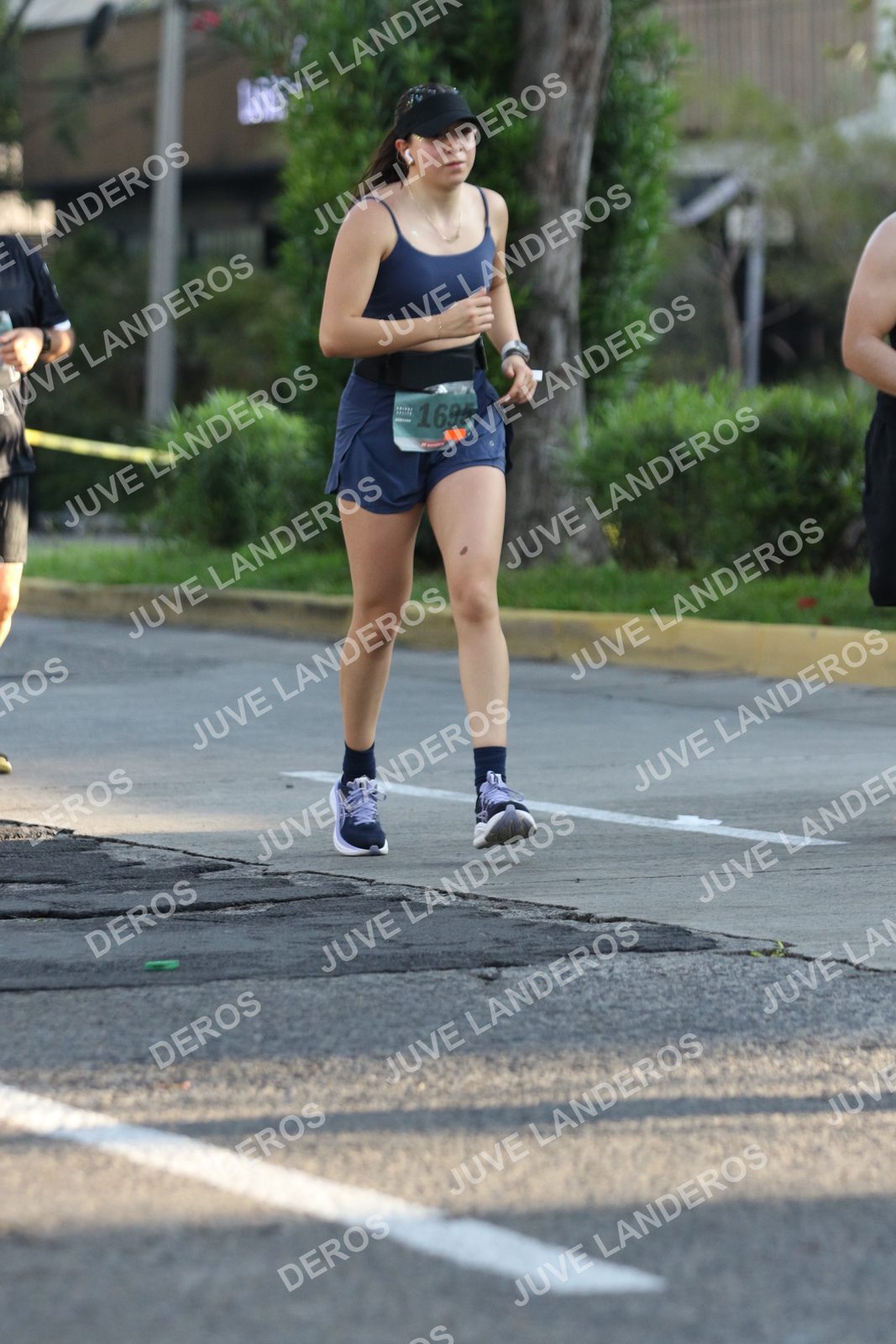 Foto de ADIDAS SPLITS GUADALAJARA 15K / 30K en Av. San Ignacio esquina Av. Ignacio L. Vallarta, Zapopan a las 07:55 · dorsal 1695