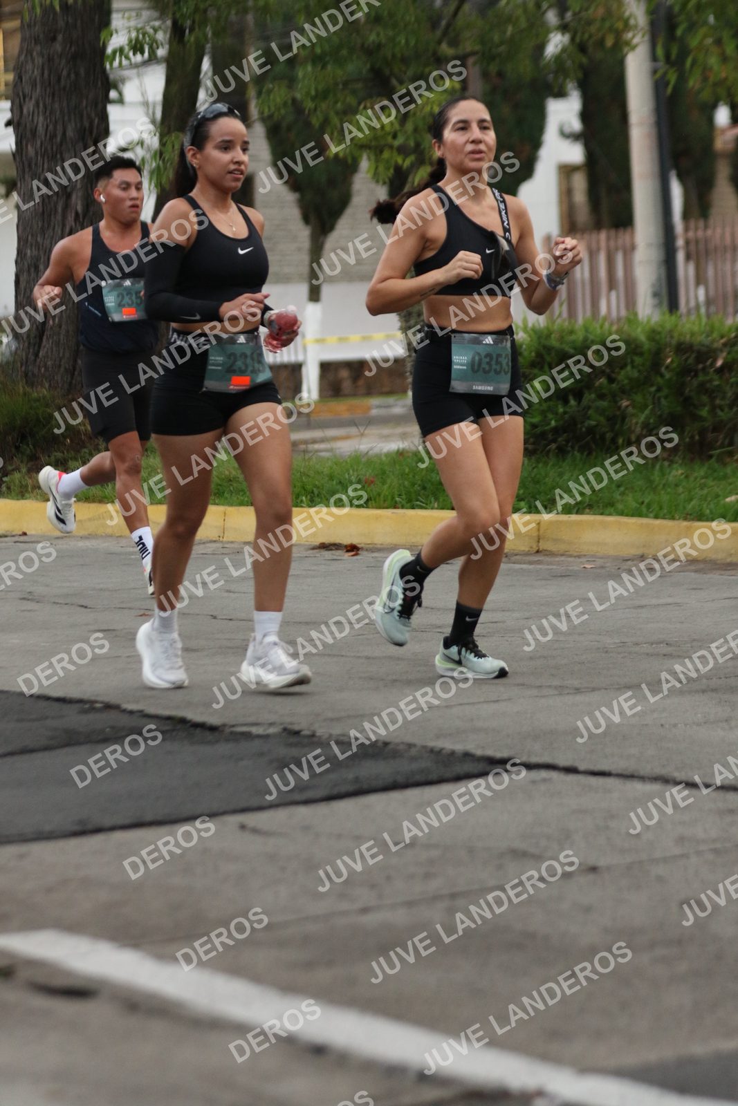 Foto de ADIDAS SPLITS GUADALAJARA 15K / 30K en Av. San Ignacio esquina Av. Ignacio L. Vallarta, Zapopan a las 06:53 · dorsal 353, 2315, 235