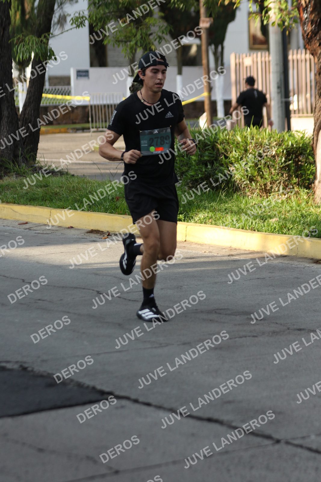 Foto de ADIDAS SPLITS GUADALAJARA 15K / 30K en Av. San Ignacio esquina Av. Ignacio L. Vallarta, Zapopan a las 08:17 · dorsal 2789