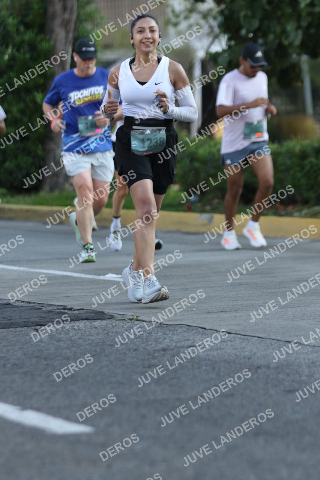 Foto de ADIDAS SPLITS GUADALAJARA 15K / 30K en Av. San Ignacio esquina Av. Ignacio L. Vallarta, Zapopan a las 07:41 · dorsal 1238