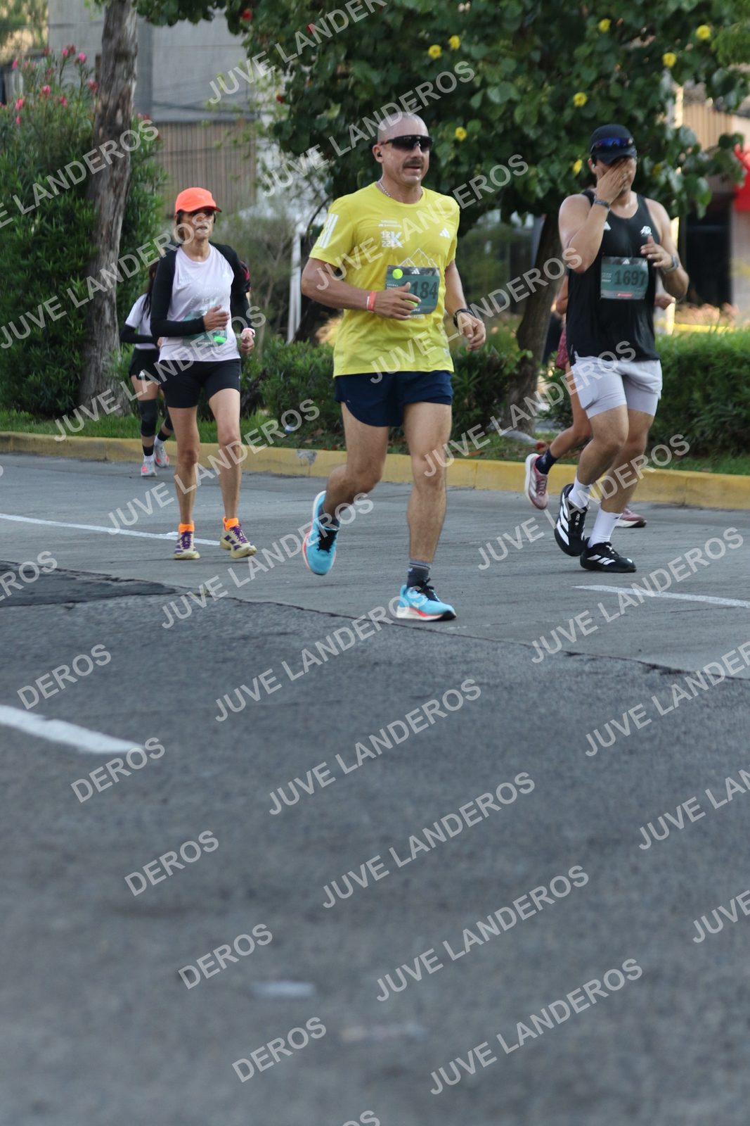 Foto de ADIDAS SPLITS GUADALAJARA 15K / 30K en Av. San Ignacio esquina Av. Ignacio L. Vallarta, Zapopan a las 07:37 · dorsal 184