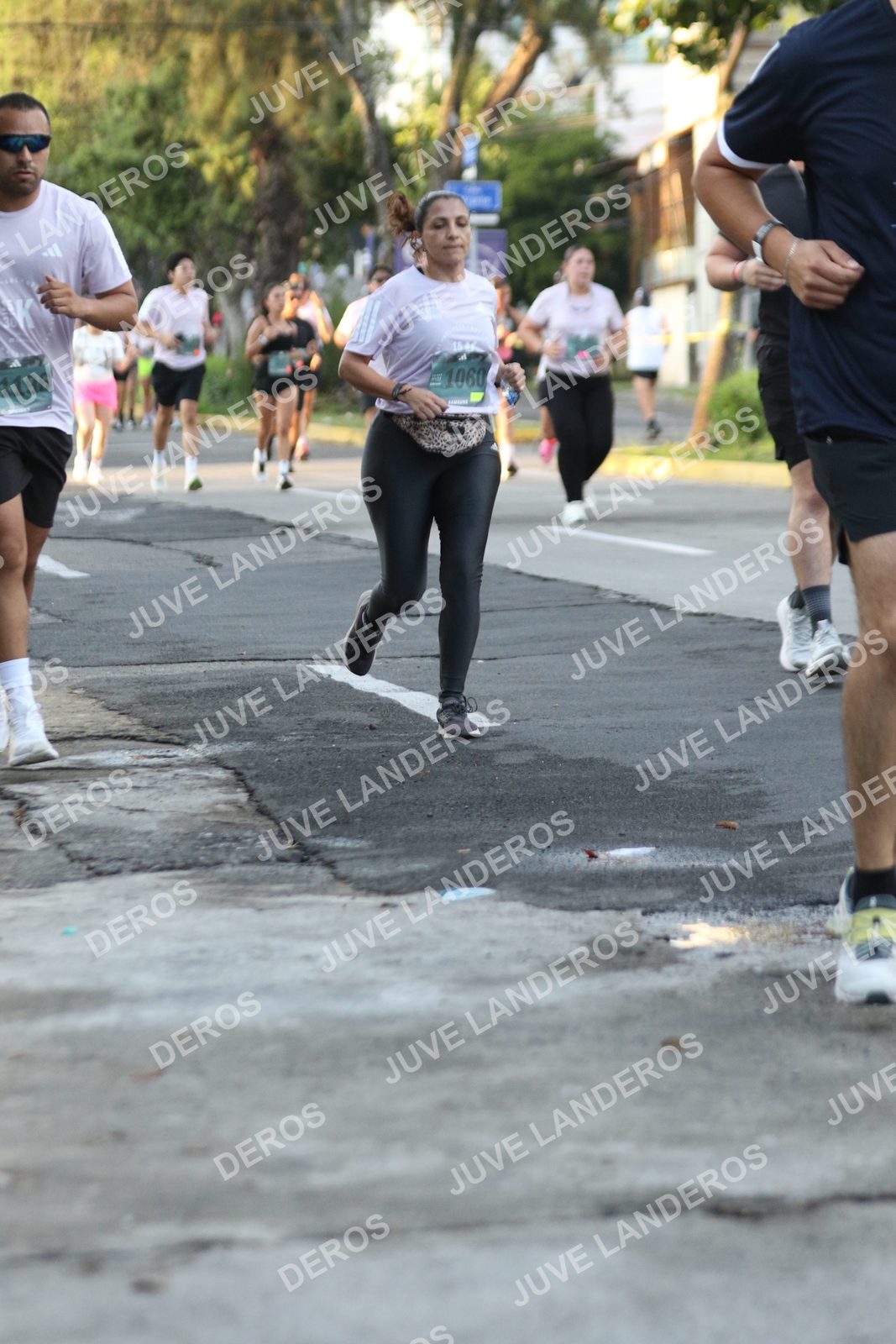 Foto de ADIDAS SPLITS GUADALAJARA 15K / 30K en Av. San Ignacio esquina Av. Ignacio L. Vallarta, Zapopan a las 07:15 · dorsal 1060, 1196