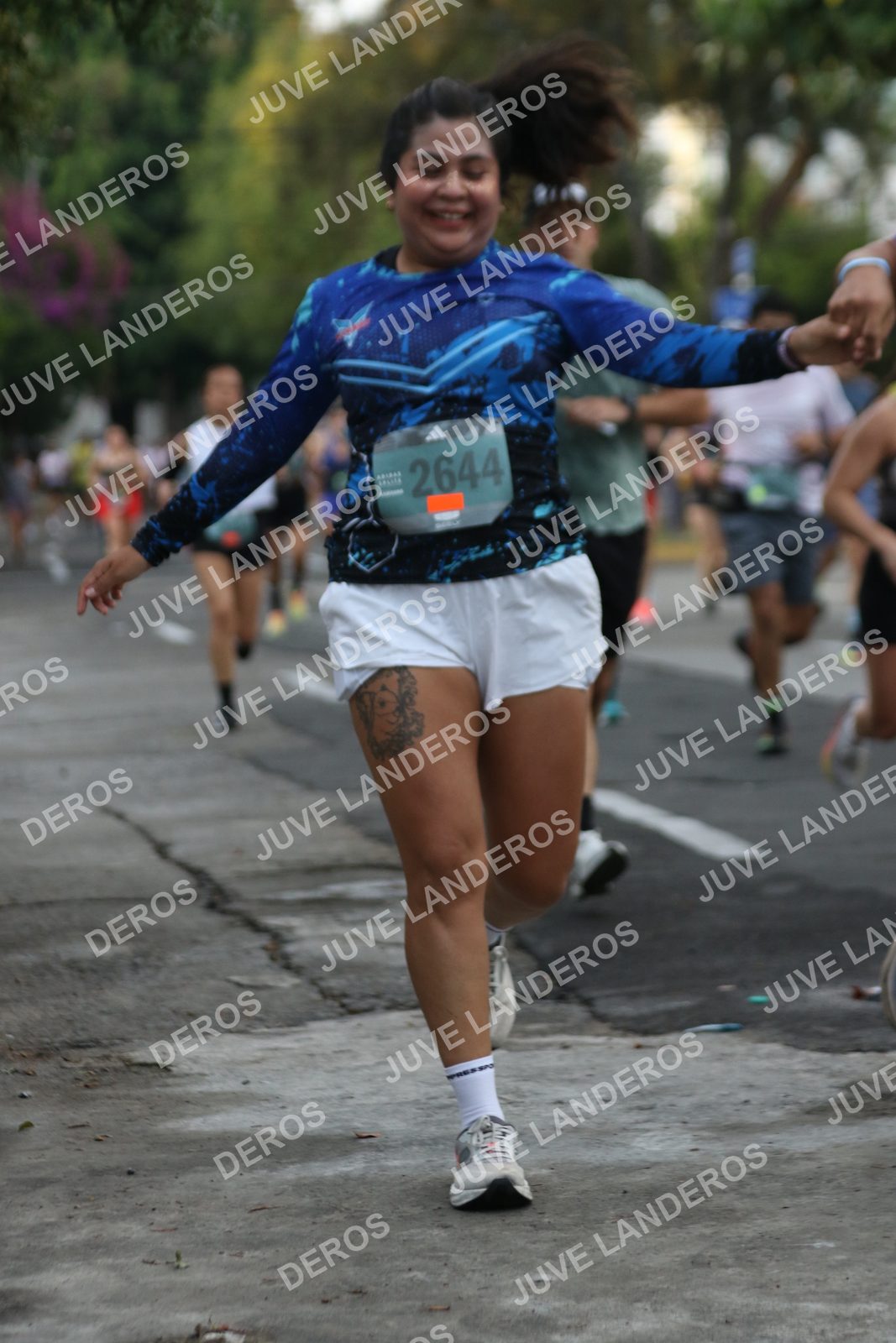 Foto de ADIDAS SPLITS GUADALAJARA 15K / 30K en Av. San Ignacio esquina Av. Ignacio L. Vallarta, Zapopan a las 07:05 · dorsal 2644