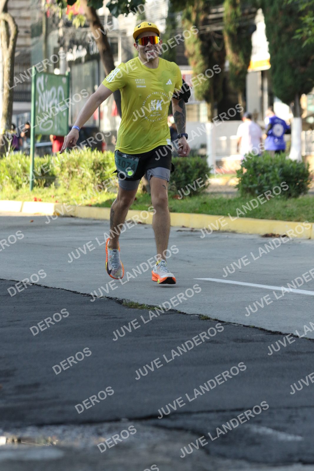 Foto de ADIDAS SPLITS GUADALAJARA 15K / 30K en Av. San Ignacio esquina Av. Ignacio L. Vallarta, Zapopan a las 08:05 · dorsal 1074
