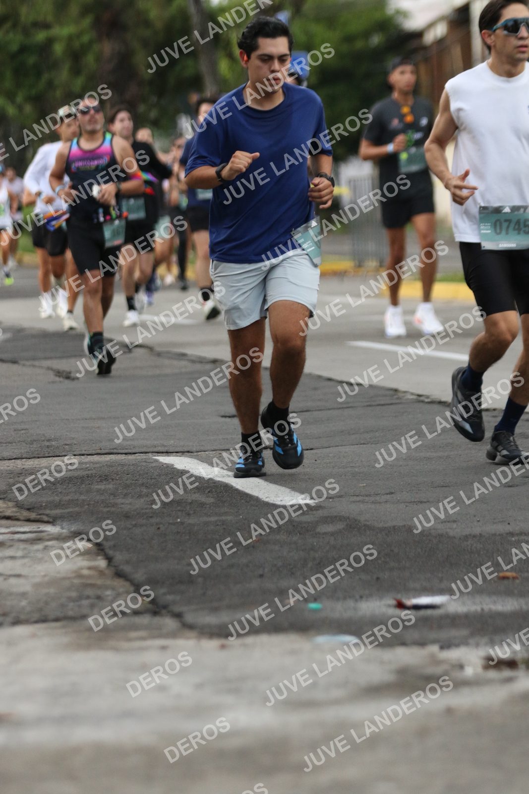 Foto de ADIDAS SPLITS GUADALAJARA 15K / 30K en Av. San Ignacio esquina Av. Ignacio L. Vallarta, Zapopan a las 06:58 · dorsal 745