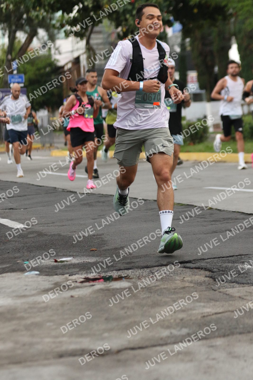 Foto de ADIDAS SPLITS GUADALAJARA 15K / 30K en Av. San Ignacio esquina Av. Ignacio L. Vallarta, Zapopan a las 06:53 · dorsal 670