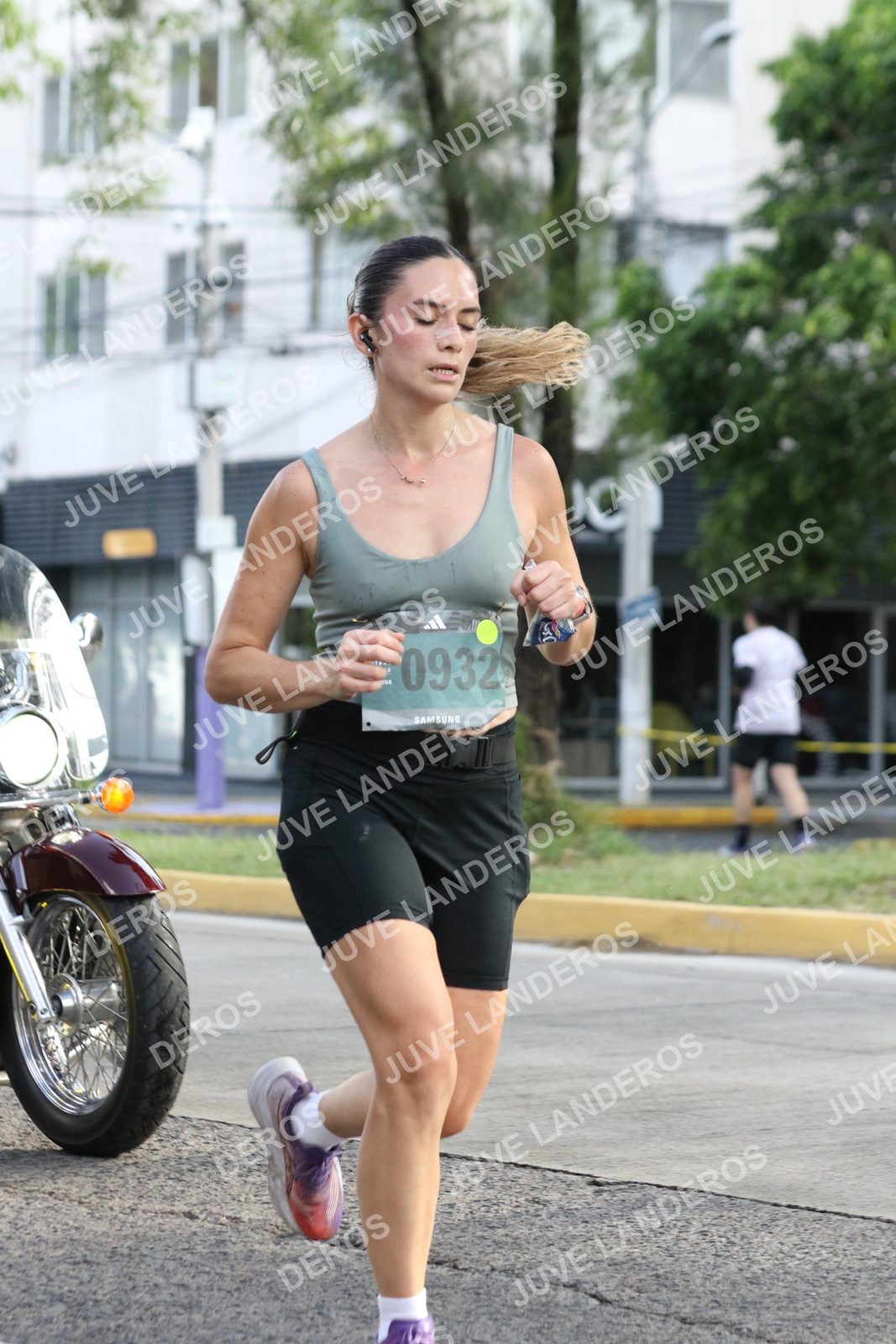 Foto de ADIDAS SPLITS GUADALAJARA 15K / 30K en Av. San Ignacio esquina Av. Ignacio L. Vallarta, Zapopan a las 08:47 · dorsal 932