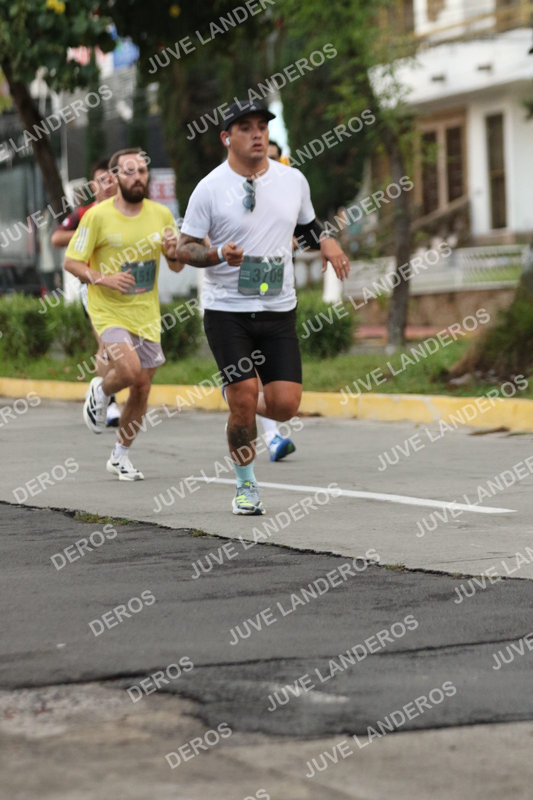 Foto de ADIDAS SPLITS GUADALAJARA 15K / 30K en Av. San Ignacio esquina Av. Ignacio L. Vallarta, Zapopan a las 06:52 · dorsal 3709, 51