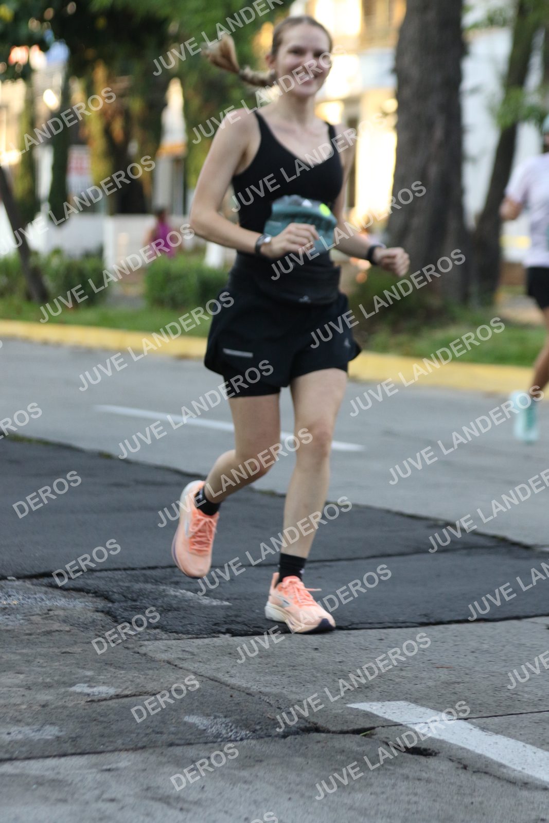 Foto de ADIDAS SPLITS GUADALAJARA 15K / 30K en Av. San Ignacio esquina Av. Ignacio L. Vallarta, Zapopan a las 07:20
