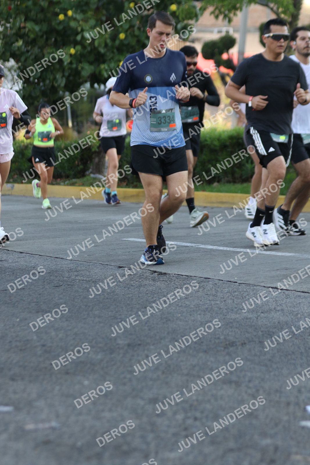 Foto de ADIDAS SPLITS GUADALAJARA 15K / 30K en Av. San Ignacio esquina Av. Ignacio L. Vallarta, Zapopan a las 07:38 · dorsal 3334