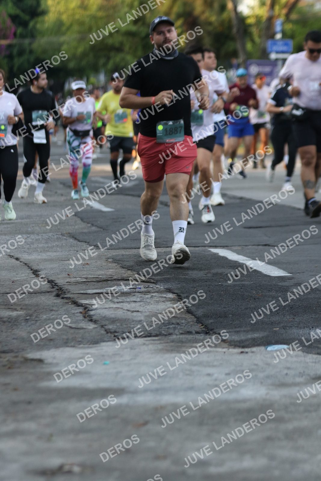 Foto de ADIDAS SPLITS GUADALAJARA 15K / 30K en Av. San Ignacio esquina Av. Ignacio L. Vallarta, Zapopan a las 07:14 · dorsal 1887