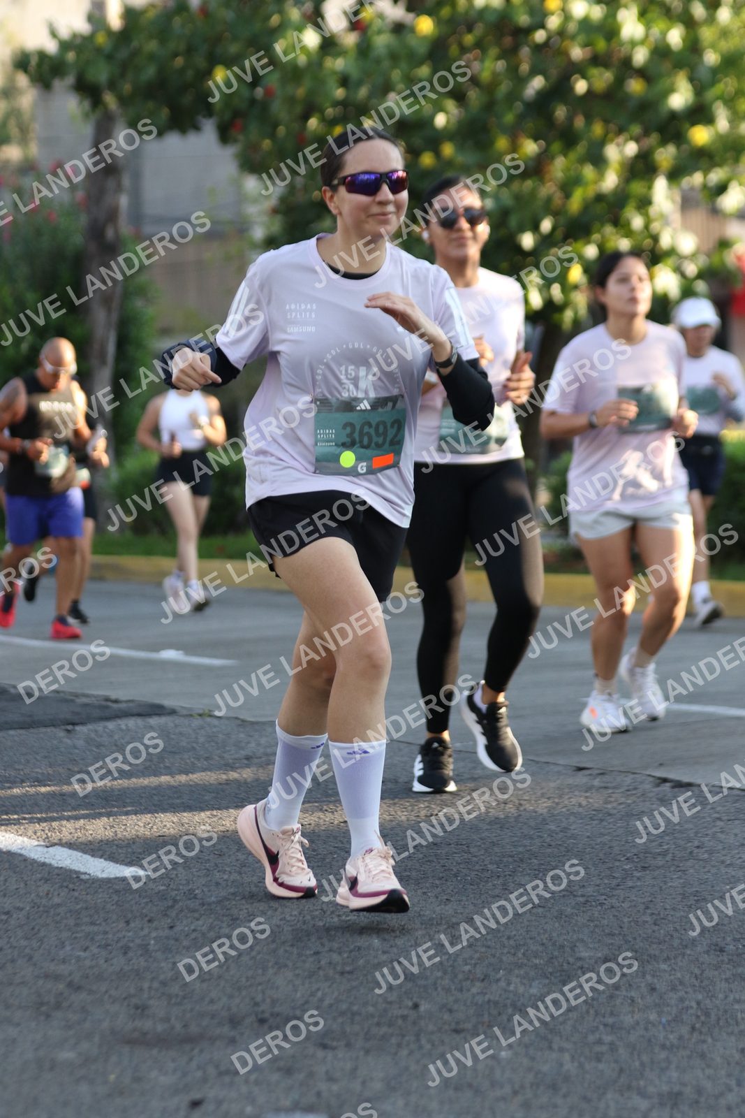 Foto de ADIDAS SPLITS GUADALAJARA 15K / 30K en Av. San Ignacio esquina Av. Ignacio L. Vallarta, Zapopan a las 07:50 · dorsal 3692