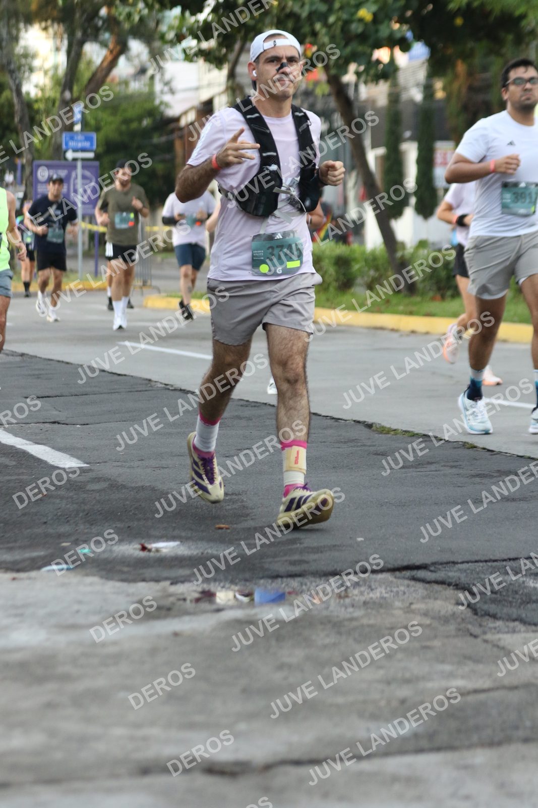 Foto de ADIDAS SPLITS GUADALAJARA 15K / 30K en Av. San Ignacio esquina Av. Ignacio L. Vallarta, Zapopan a las 07:06 · dorsal 3745, 391