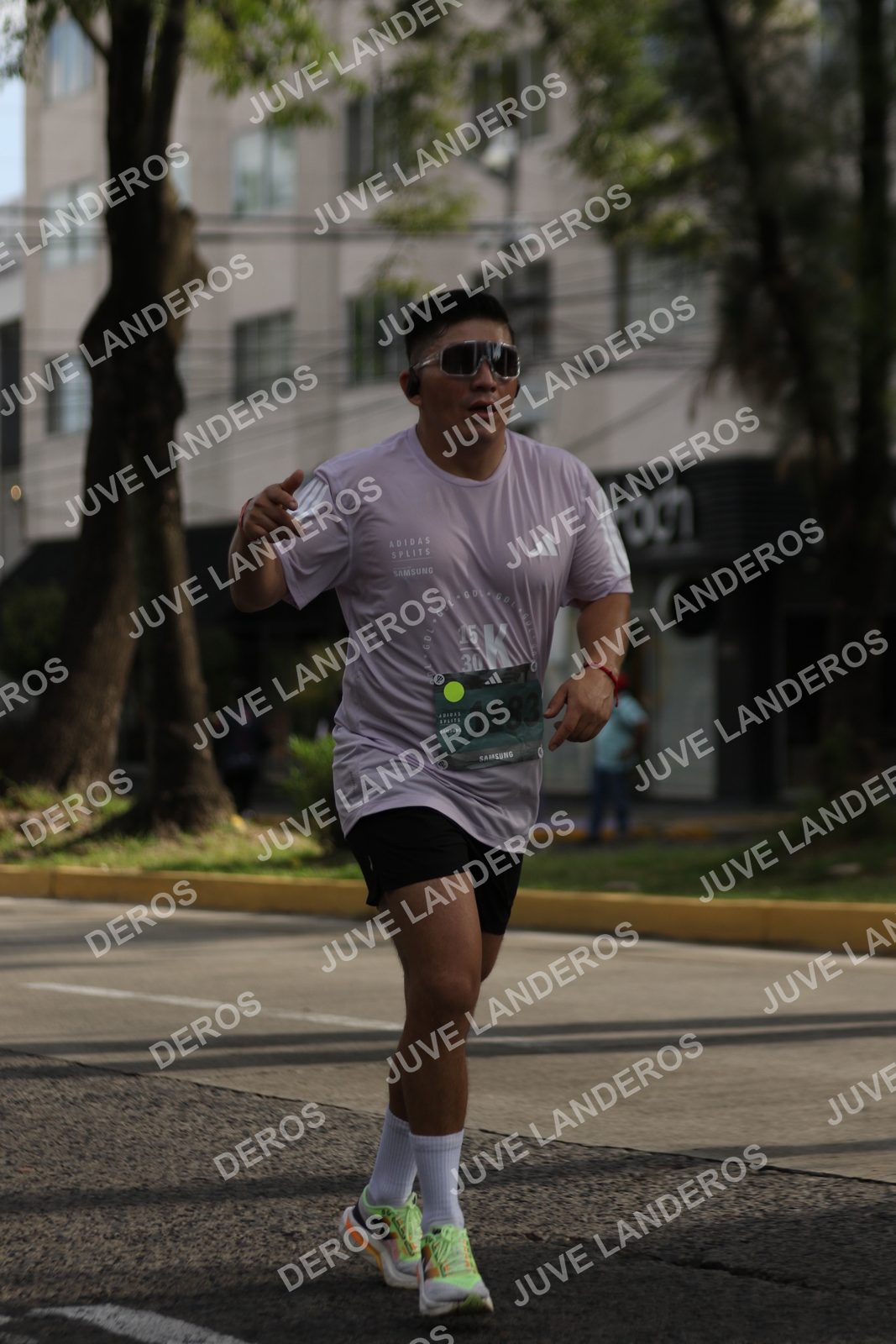 Foto de ADIDAS SPLITS GUADALAJARA 15K / 30K en Av. San Ignacio esquina Av. Ignacio L. Vallarta, Zapopan a las 09:06 · dorsal 1183, 30