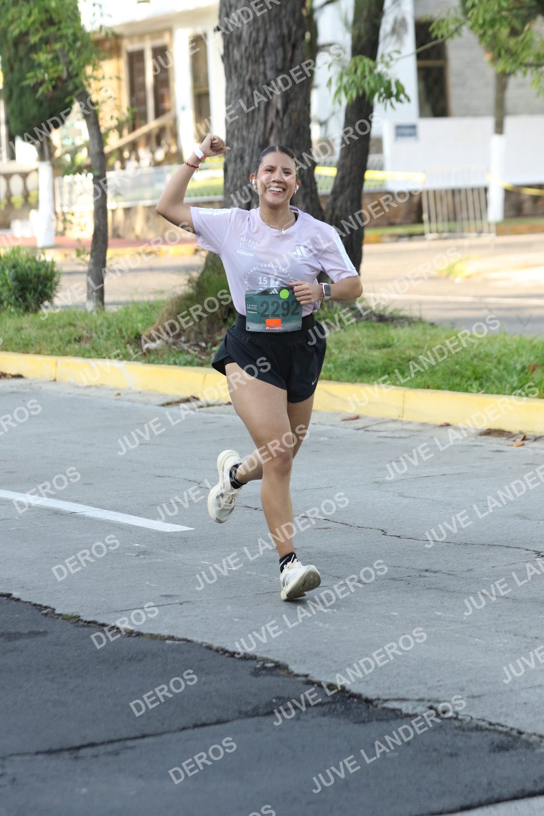 Foto de ADIDAS SPLITS GUADALAJARA 15K / 30K en Av. San Ignacio esquina Av. Ignacio L. Vallarta, Zapopan a las 08:11 · dorsal 2292, 15