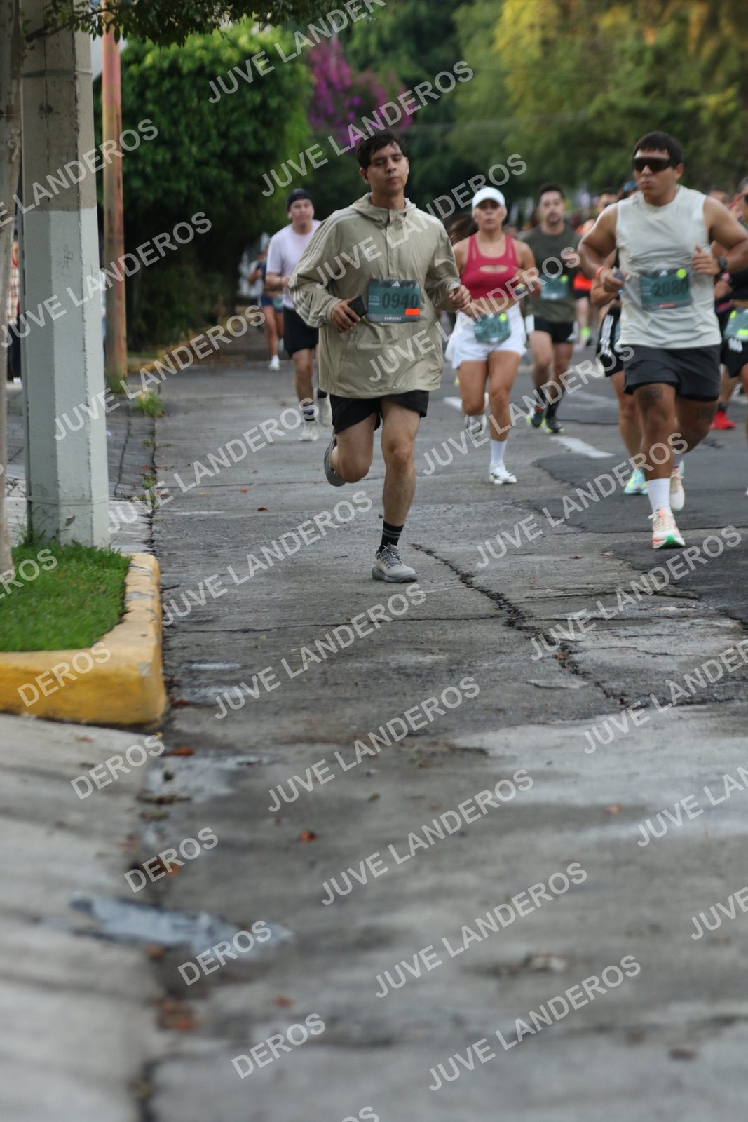 Foto de ADIDAS SPLITS GUADALAJARA 15K / 30K en Av. San Ignacio esquina Av. Ignacio L. Vallarta, Zapopan a las 07:08 · dorsal 940