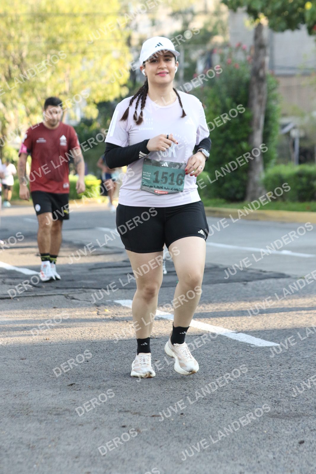 Foto de ADIDAS SPLITS GUADALAJARA 15K / 30K en Av. San Ignacio esquina Av. Ignacio L. Vallarta, Zapopan a las 07:52 · dorsal 1516
