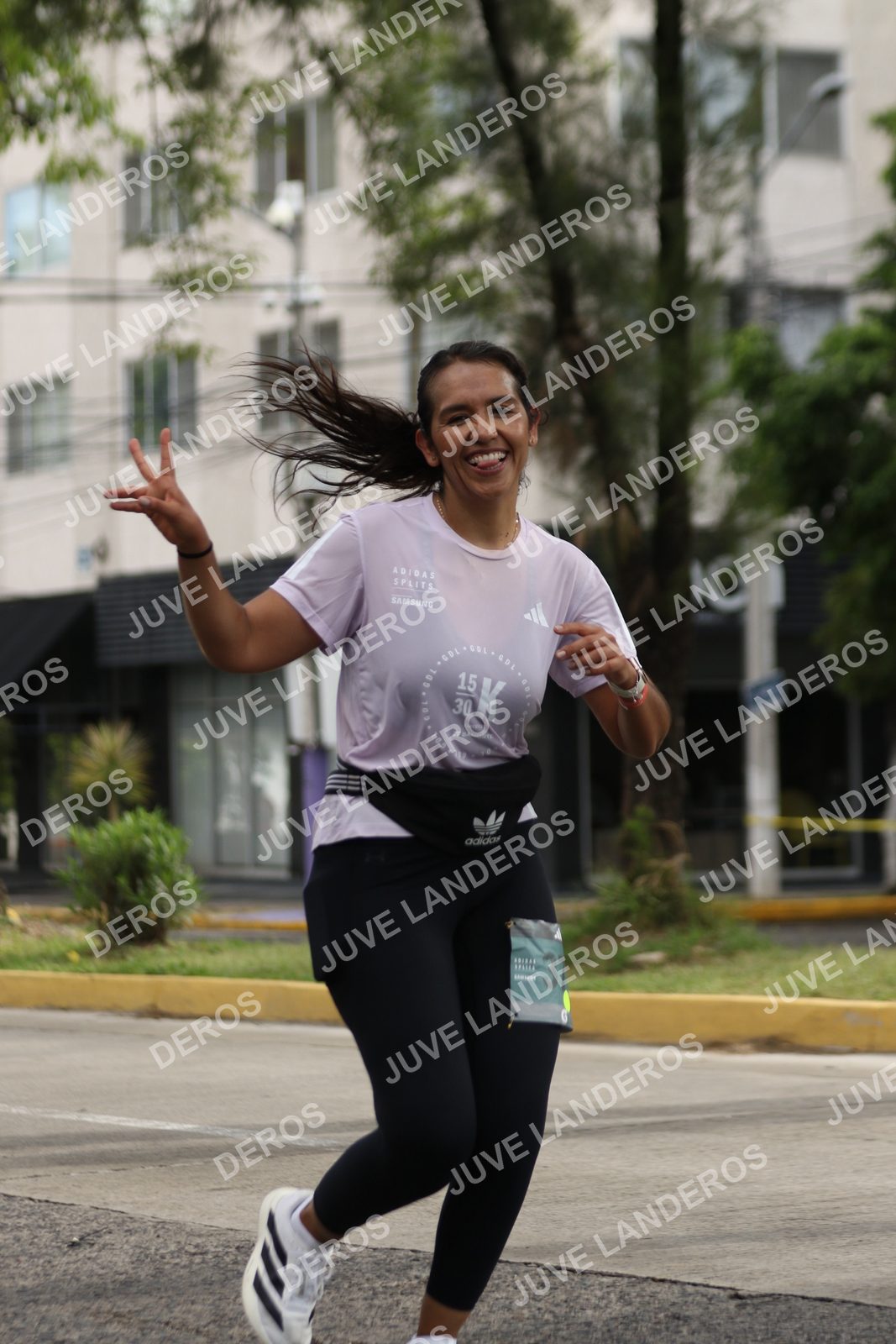 Foto de ADIDAS SPLITS GUADALAJARA 15K / 30K en Av. San Ignacio esquina Av. Ignacio L. Vallarta, Zapopan a las 09:10 · dorsal 30, 15