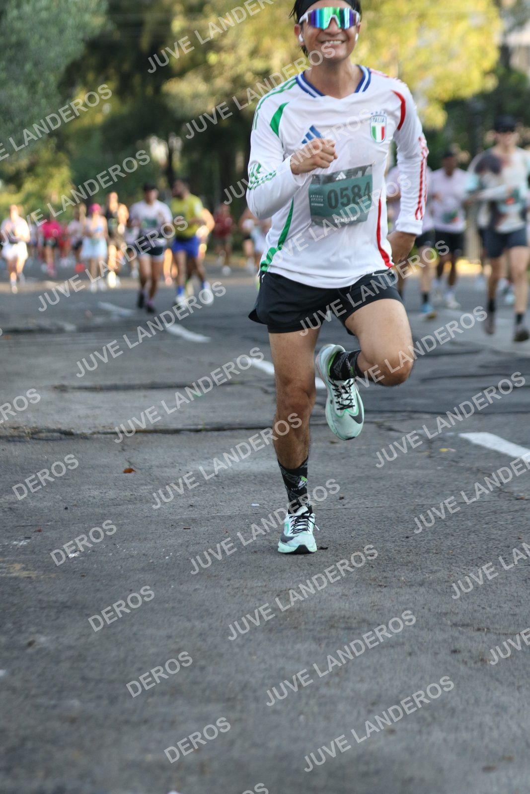 Foto de ADIDAS SPLITS GUADALAJARA 15K / 30K en Av. San Ignacio esquina Av. Ignacio L. Vallarta, Zapopan a las 07:32 · dorsal 584