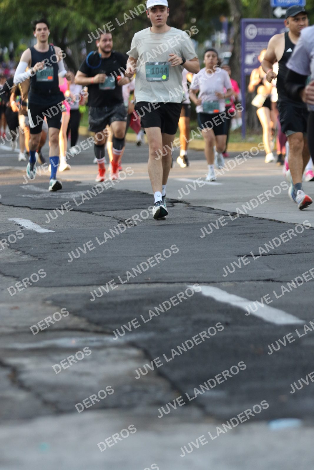 Foto de ADIDAS SPLITS GUADALAJARA 15K / 30K en Av. San Ignacio esquina Av. Ignacio L. Vallarta, Zapopan a las 07:15 · dorsal 1044, 792