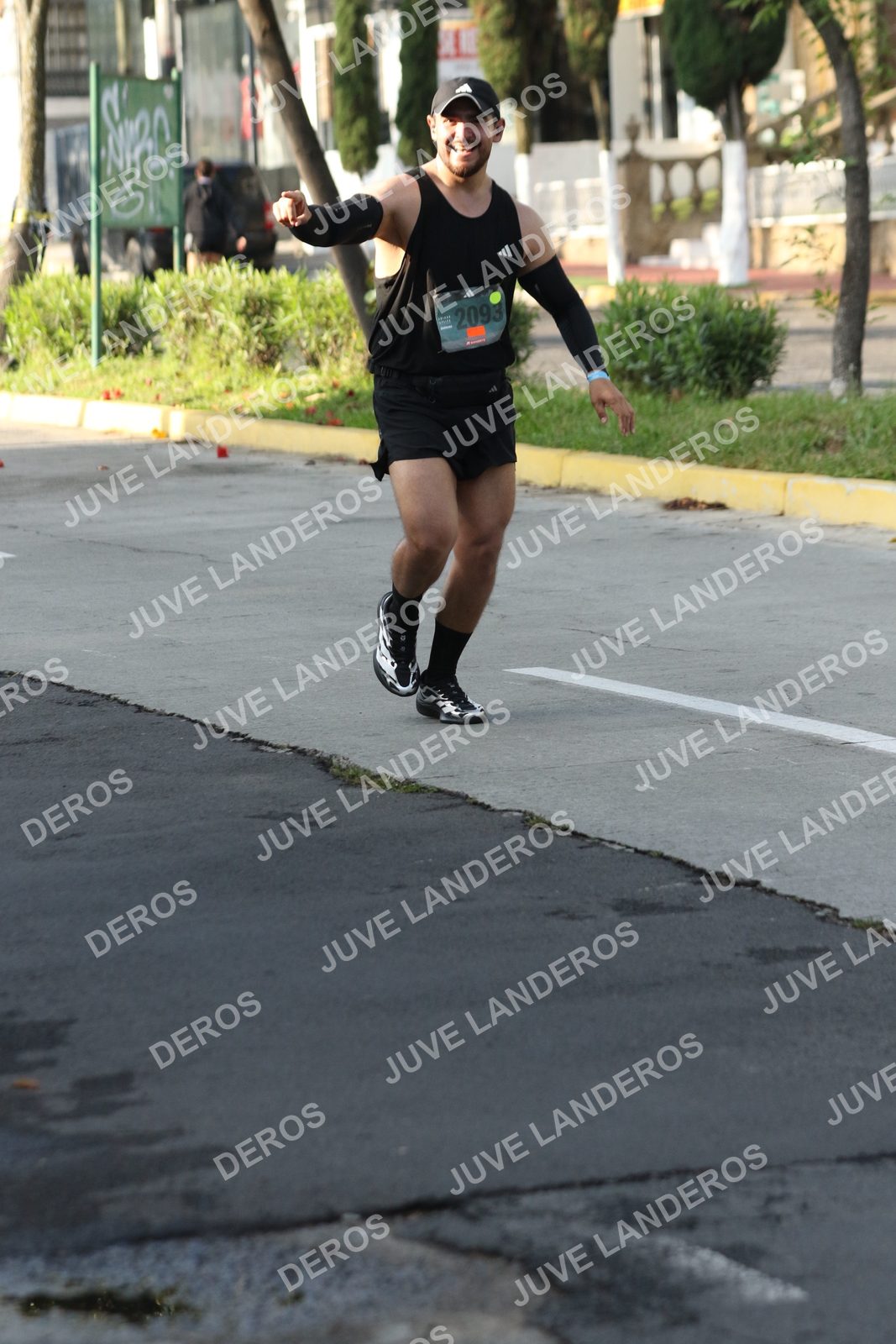 Foto de ADIDAS SPLITS GUADALAJARA 15K / 30K en Av. San Ignacio esquina Av. Ignacio L. Vallarta, Zapopan a las 08:14 · dorsal 2093