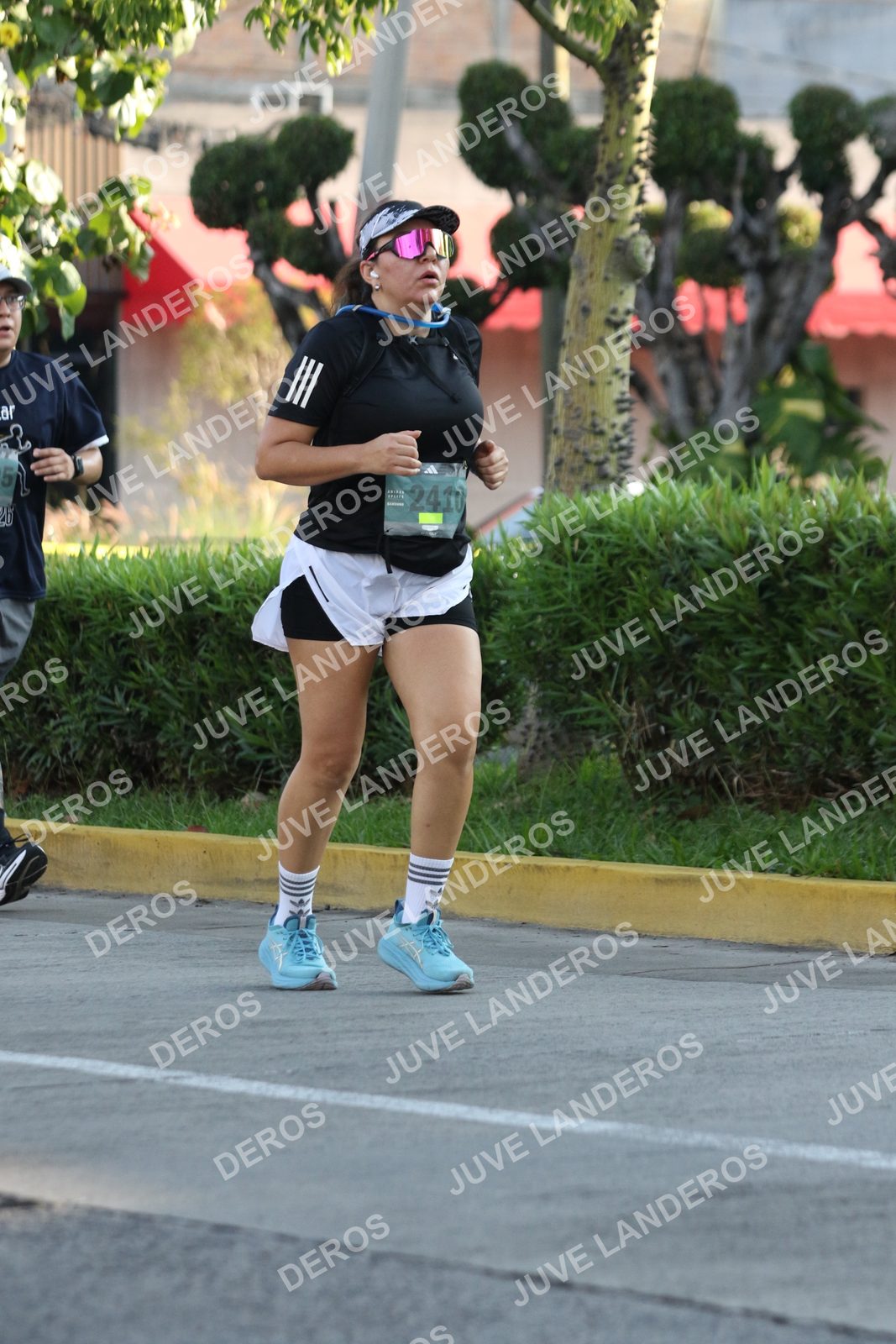 Foto de ADIDAS SPLITS GUADALAJARA 15K / 30K en Av. San Ignacio esquina Av. Ignacio L. Vallarta, Zapopan a las 07:51 · dorsal 2410