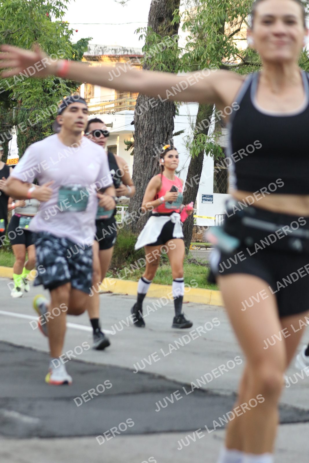 Foto de ADIDAS SPLITS GUADALAJARA 15K / 30K en Av. San Ignacio esquina Av. Ignacio L. Vallarta, Zapopan a las 07:06 · dorsal 3165