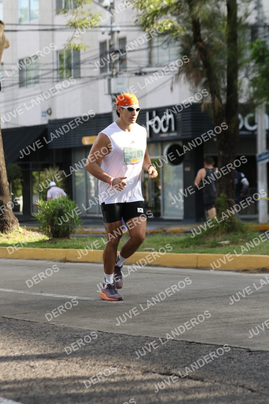 Foto de ADIDAS SPLITS GUADALAJARA 15K / 30K en Av. San Ignacio esquina Av. Ignacio L. Vallarta, Zapopan a las 08:45 · dorsal 2281