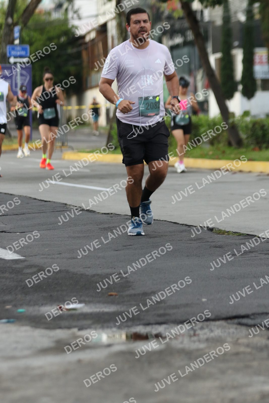 Foto de ADIDAS SPLITS GUADALAJARA 15K / 30K en Av. San Ignacio esquina Av. Ignacio L. Vallarta, Zapopan a las 07:02 · dorsal 2082, 30, 15