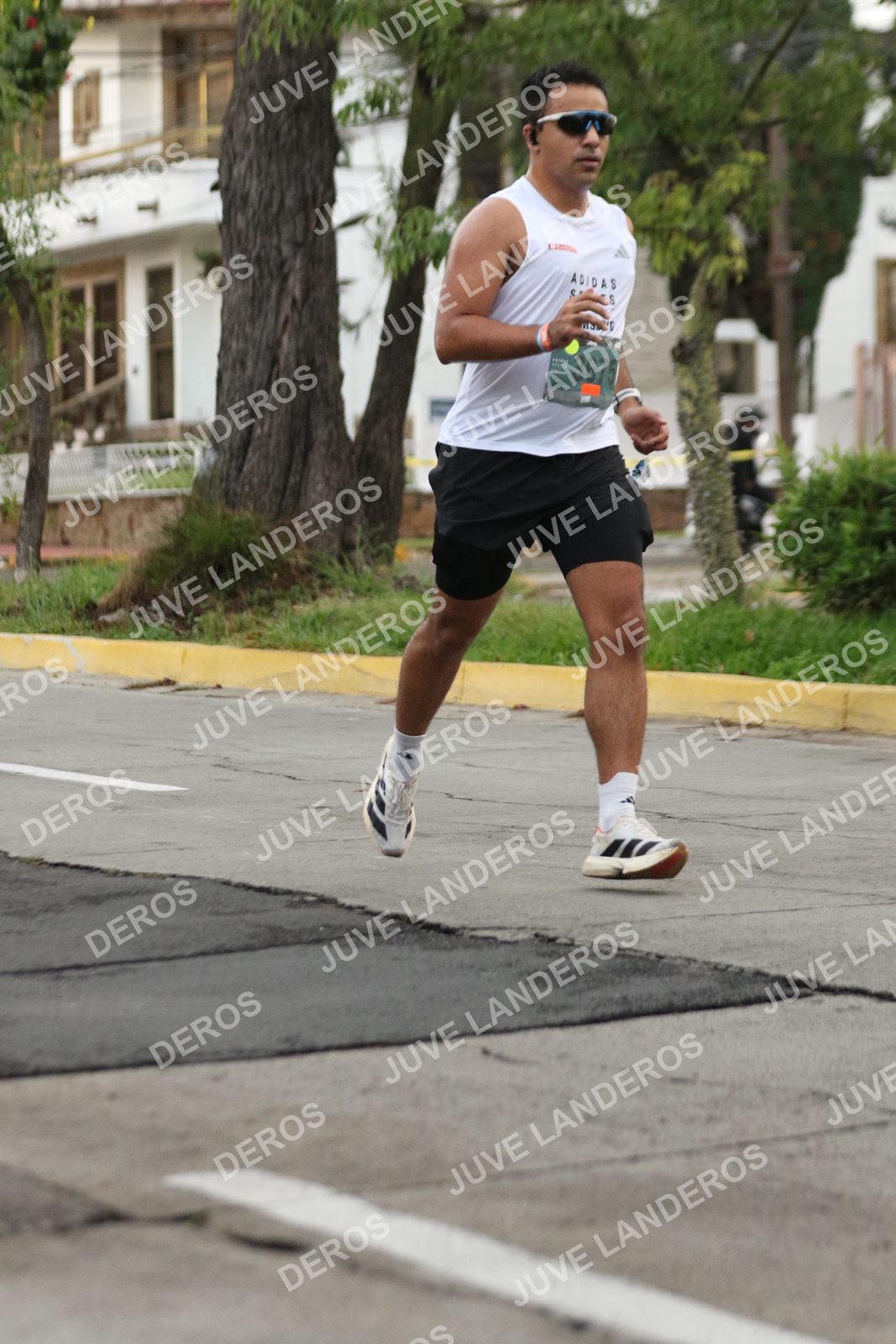Foto de ADIDAS SPLITS GUADALAJARA 15K / 30K en Av. San Ignacio esquina Av. Ignacio L. Vallarta, Zapopan a las 06:52 · dorsal 3675