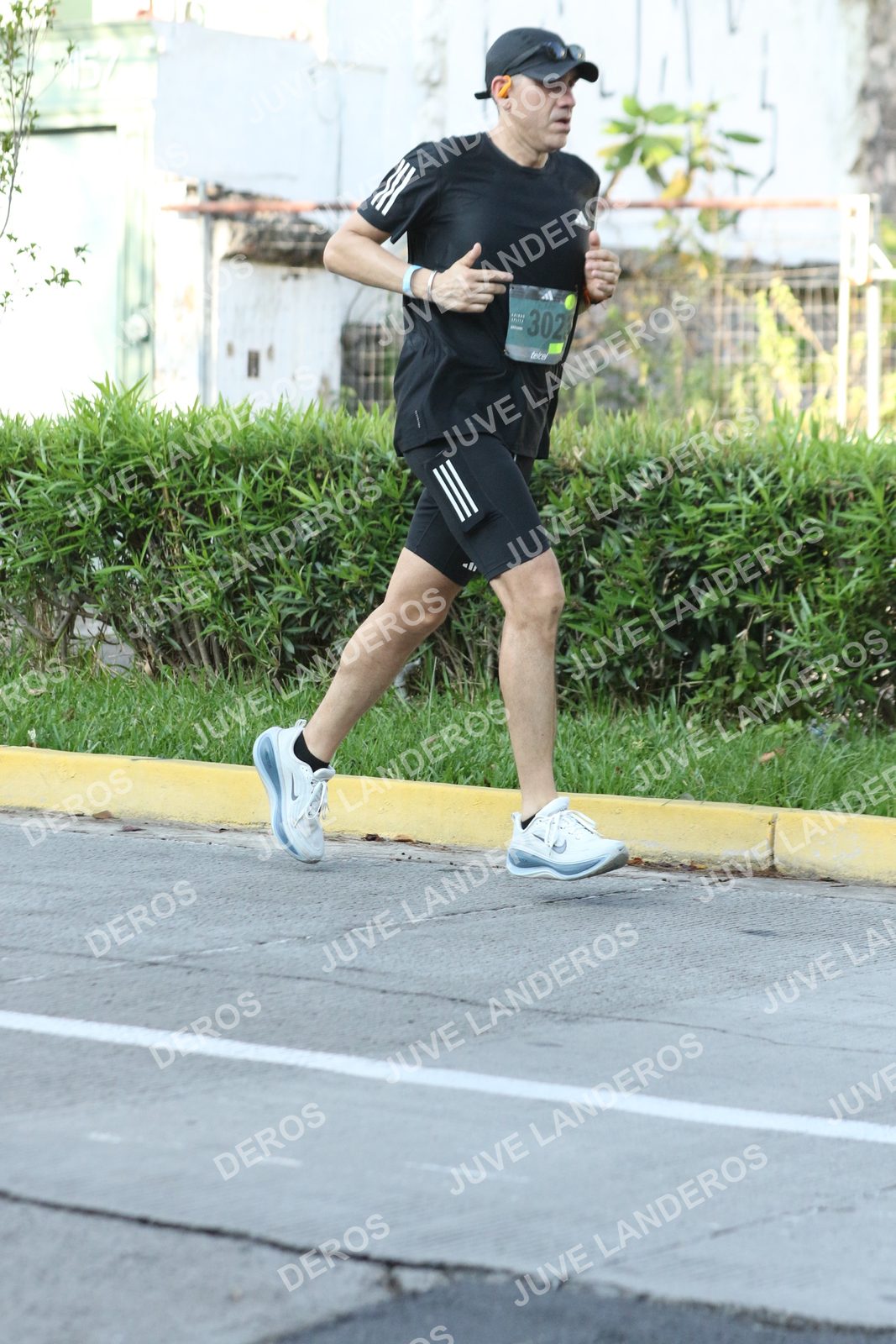 Foto de ADIDAS SPLITS GUADALAJARA 15K / 30K en Av. San Ignacio esquina Av. Ignacio L. Vallarta, Zapopan a las 08:02 · dorsal 302