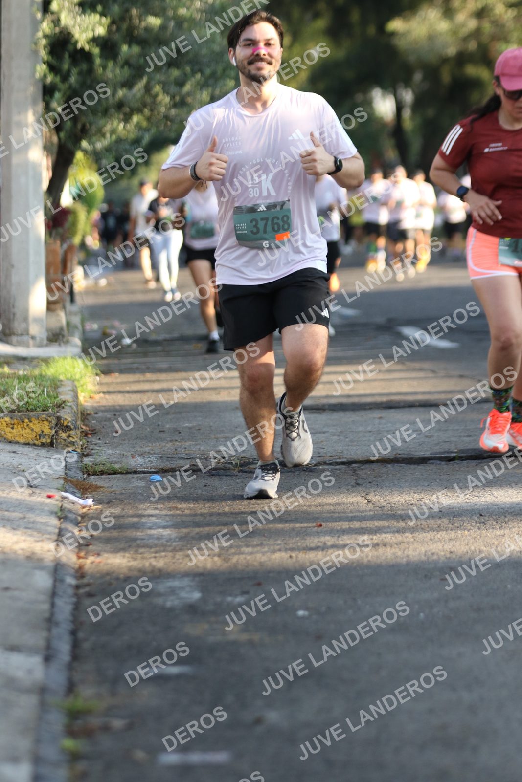 Foto de ADIDAS SPLITS GUADALAJARA 15K / 30K en Av. San Ignacio esquina Av. Ignacio L. Vallarta, Zapopan a las 07:48 · dorsal 3768, 30