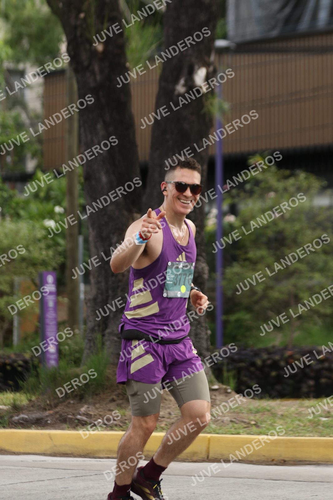 Foto de ADIDAS SPLITS GUADALAJARA 15K / 30K en Av. San Ignacio esquina Av. Ignacio L. Vallarta, Zapopan a las 09:07 · dorsal 3776