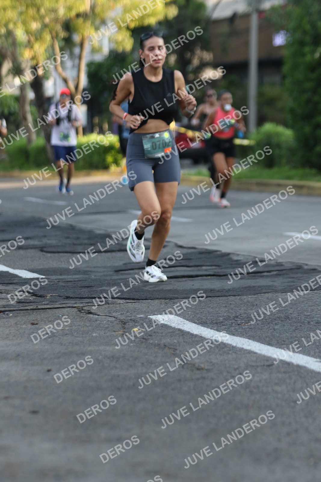 Foto de ADIDAS SPLITS GUADALAJARA 15K / 30K en Av. San Ignacio esquina Av. Ignacio L. Vallarta, Zapopan a las 07:28 · dorsal 702