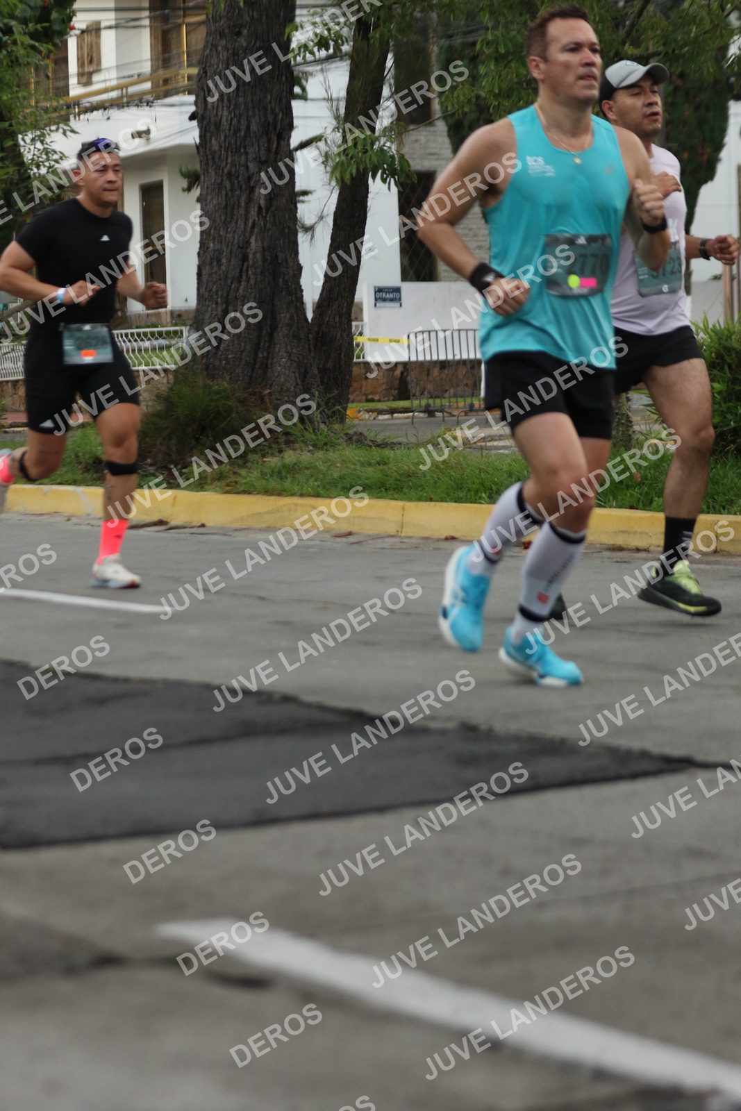 Foto de ADIDAS SPLITS GUADALAJARA 15K / 30K en Av. San Ignacio esquina Av. Ignacio L. Vallarta, Zapopan a las 06:56 · dorsal 2770