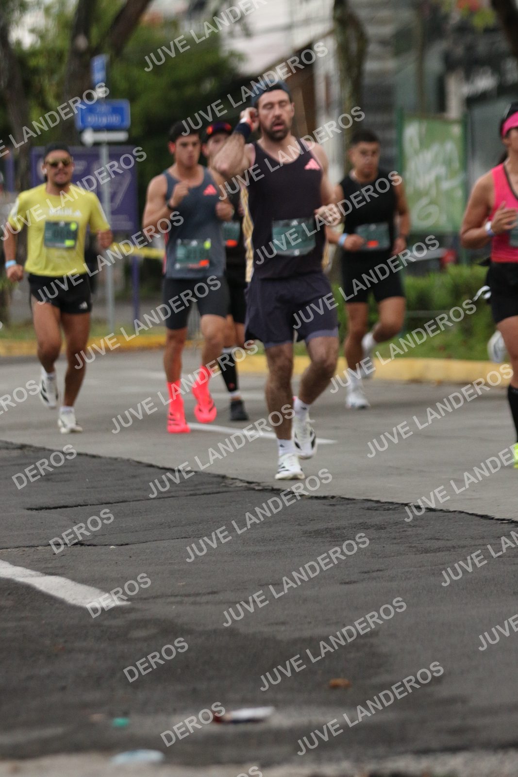 Foto de ADIDAS SPLITS GUADALAJARA 15K / 30K en Av. San Ignacio esquina Av. Ignacio L. Vallarta, Zapopan a las 06:51 · dorsal 3753