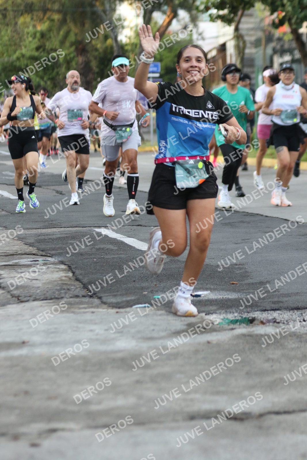 Foto de ADIDAS SPLITS GUADALAJARA 15K / 30K en Av. San Ignacio esquina Av. Ignacio L. Vallarta, Zapopan a las 07:06 · dorsal 2566, 2041
