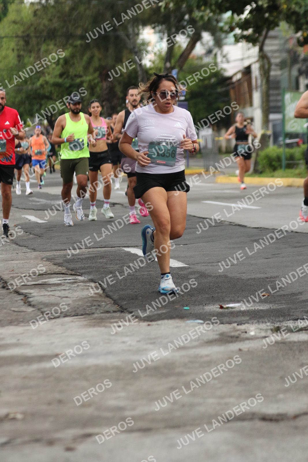 Foto de ADIDAS SPLITS GUADALAJARA 15K / 30K en Av. San Ignacio esquina Av. Ignacio L. Vallarta, Zapopan a las 06:54 · dorsal 1356