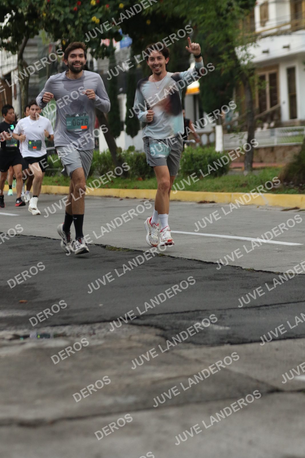 Foto de ADIDAS SPLITS GUADALAJARA 15K / 30K en Av. San Ignacio esquina Av. Ignacio L. Vallarta, Zapopan a las 06:55 · dorsal 676