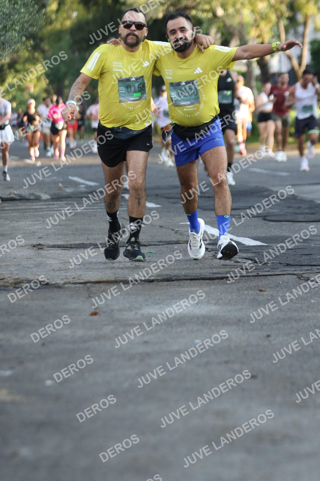 Foto de ADIDAS SPLITS GUADALAJARA 15K / 30K en Av. San Ignacio esquina Av. Ignacio L. Vallarta, Zapopan a las 07:32 · dorsal 160, 158