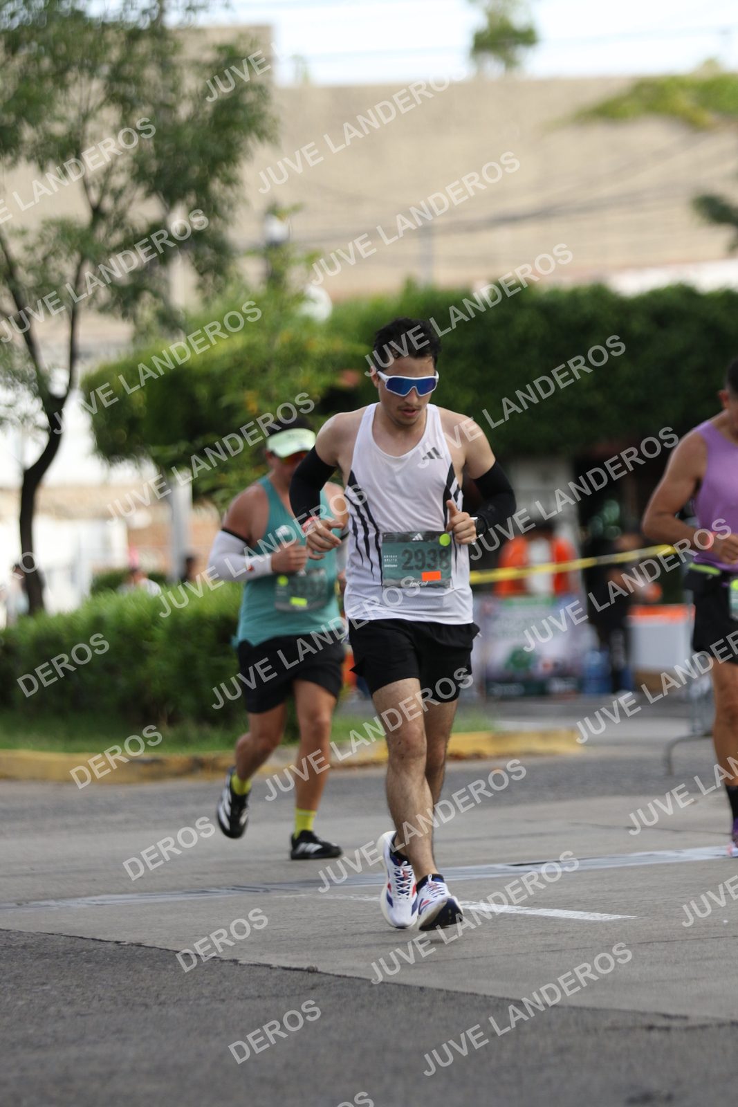 Foto de ADIDAS SPLITS GUADALAJARA 15K / 30K en Av. San Ignacio esquina Av. Ignacio L. Vallarta, Zapopan a las 09:01 · dorsal 2938