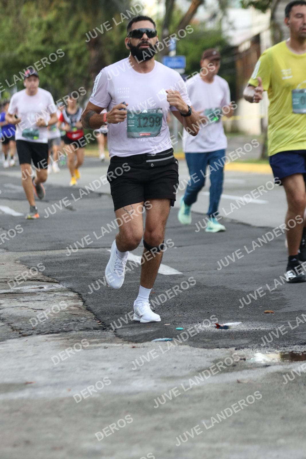 Foto de ADIDAS SPLITS GUADALAJARA 15K / 30K en Av. San Ignacio esquina Av. Ignacio L. Vallarta, Zapopan a las 07:05 · dorsal 1299