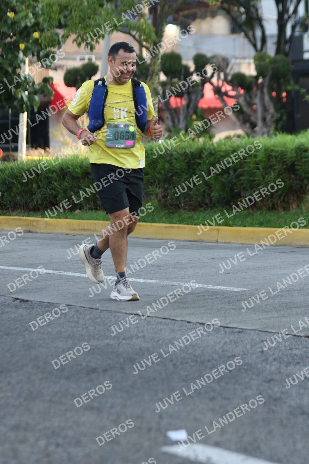 Foto de ADIDAS SPLITS GUADALAJARA 15K / 30K en Av. San Ignacio esquina Av. Ignacio L. Vallarta, Zapopan a las 07:36 · dorsal 654