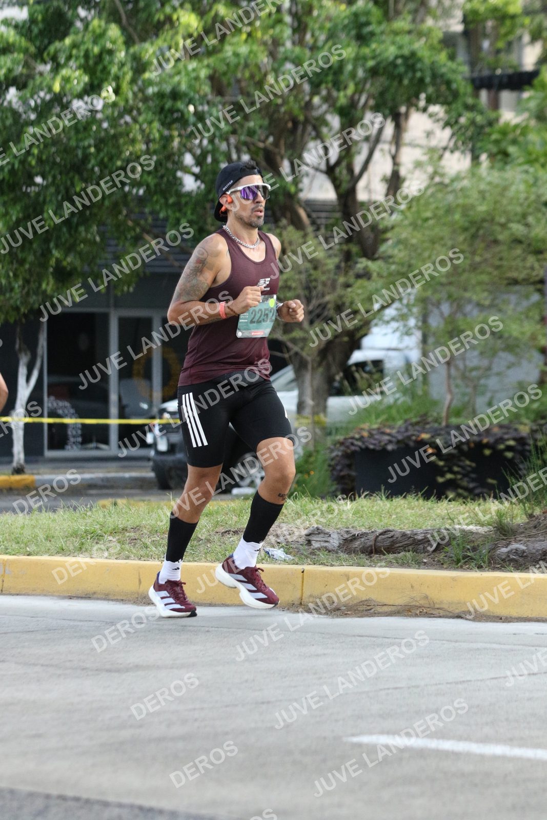 Foto de ADIDAS SPLITS GUADALAJARA 15K / 30K en Av. San Ignacio esquina Av. Ignacio L. Vallarta, Zapopan a las 08:43 · dorsal 2252