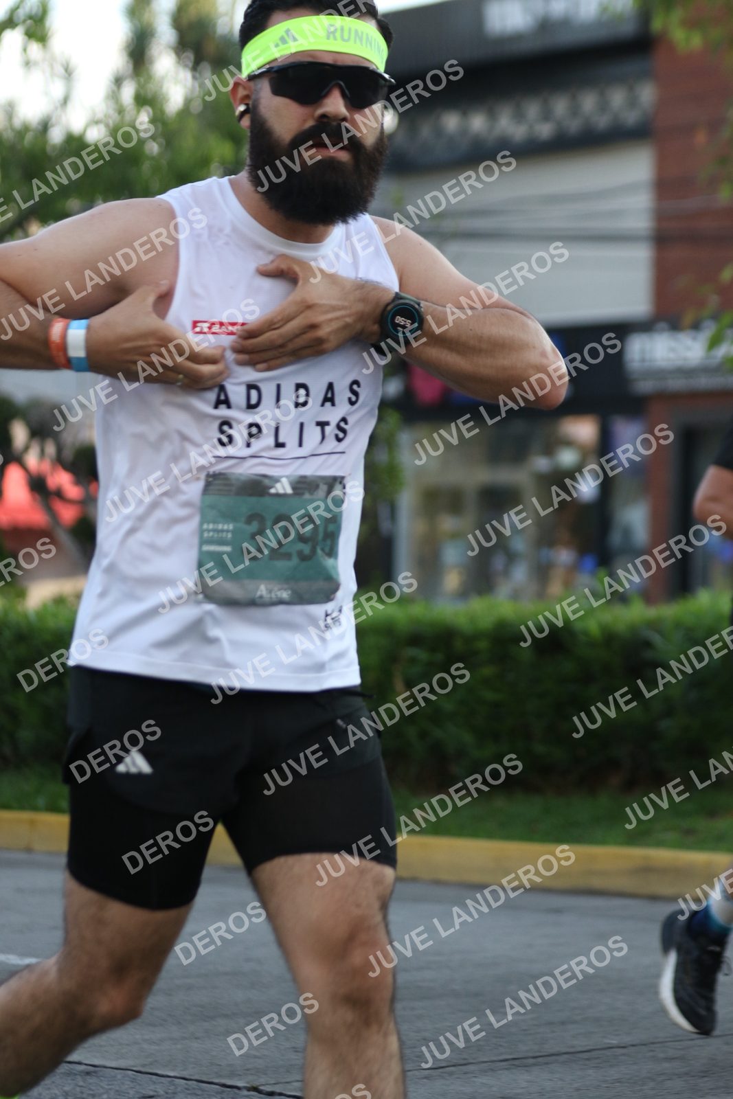 Foto de ADIDAS SPLITS GUADALAJARA 15K / 30K en Av. San Ignacio esquina Av. Ignacio L. Vallarta, Zapopan a las 07:34 · dorsal 3295