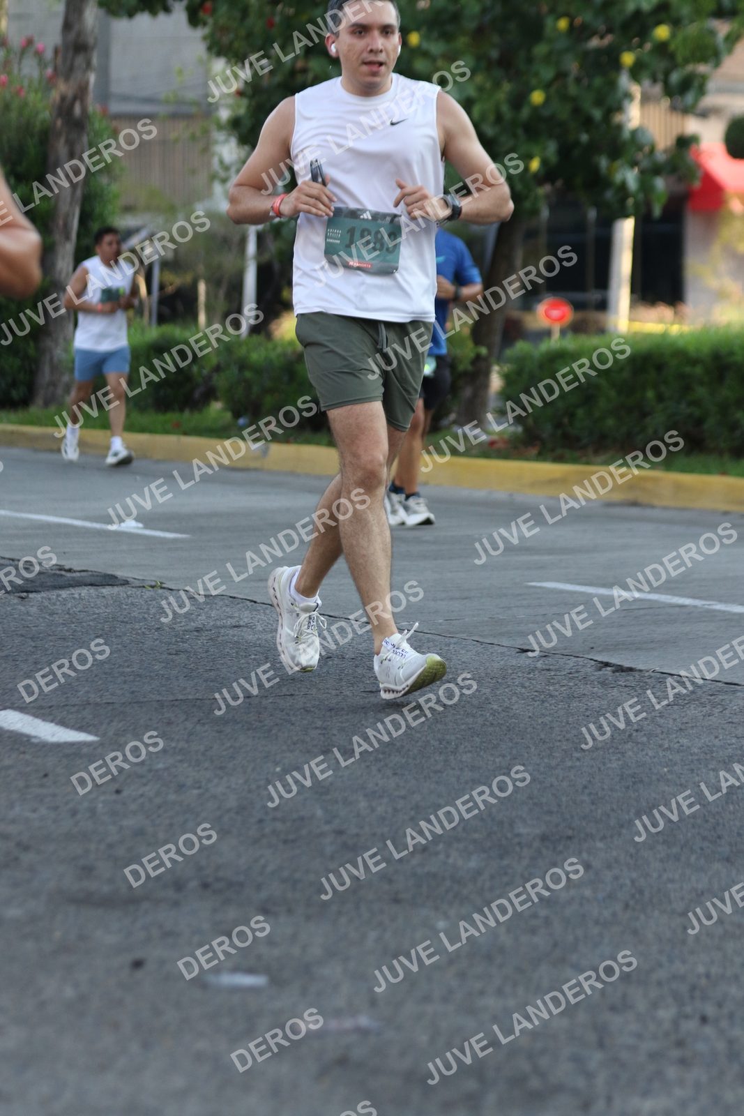 Foto de ADIDAS SPLITS GUADALAJARA 15K / 30K en Av. San Ignacio esquina Av. Ignacio L. Vallarta, Zapopan a las 07:36 · dorsal 1889