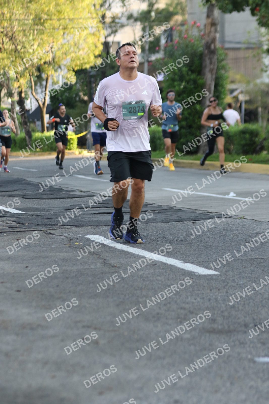 Foto de ADIDAS SPLITS GUADALAJARA 15K / 30K en Av. San Ignacio esquina Av. Ignacio L. Vallarta, Zapopan a las 07:28 · dorsal 2874