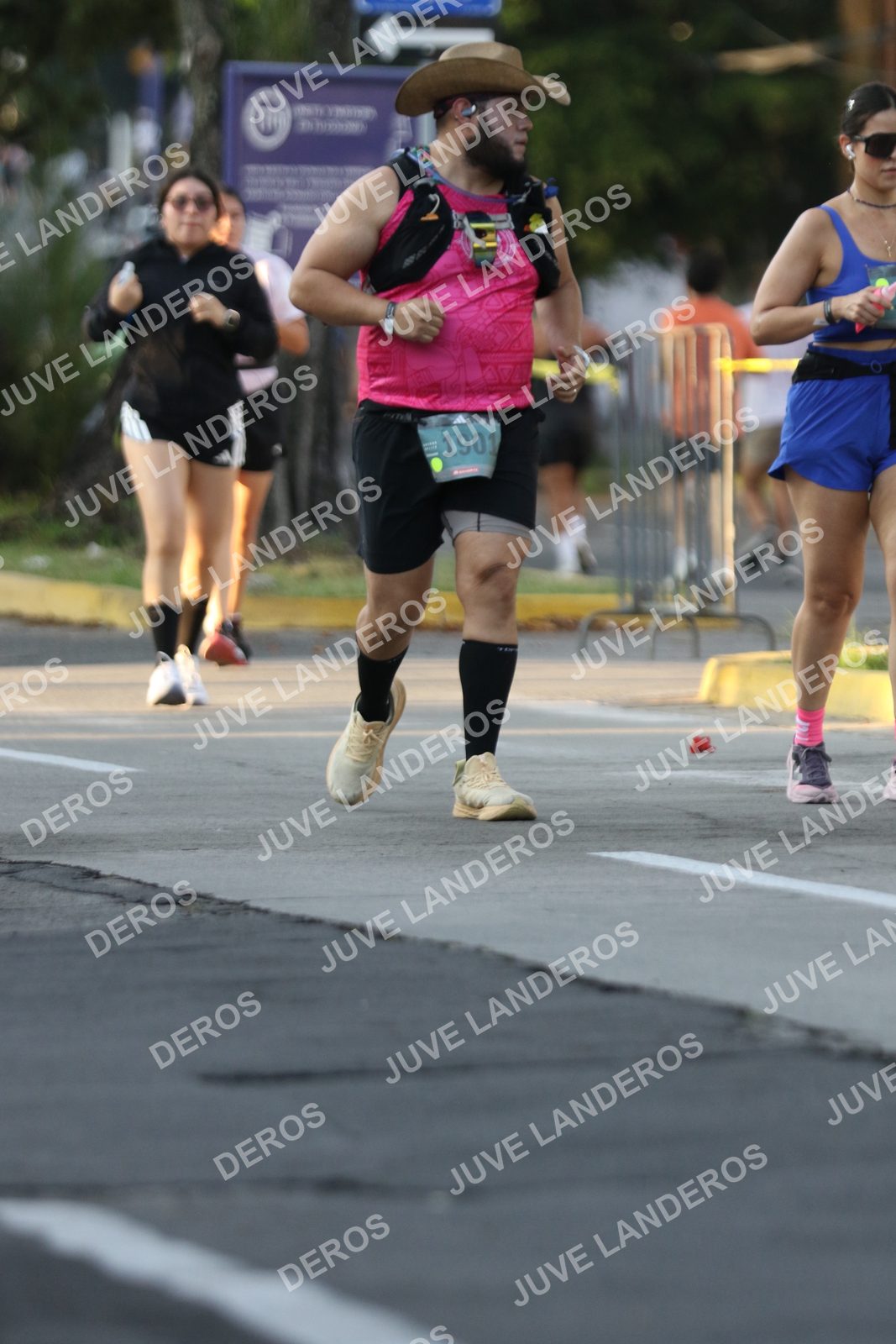 Foto de ADIDAS SPLITS GUADALAJARA 15K / 30K en Av. San Ignacio esquina Av. Ignacio L. Vallarta, Zapopan a las 07:21 · dorsal 1901